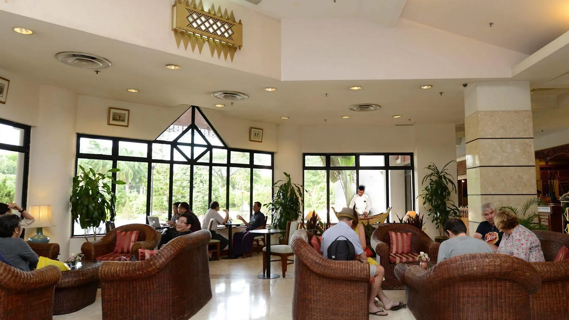 Hotel Summit Parkview Rangun 4*,
