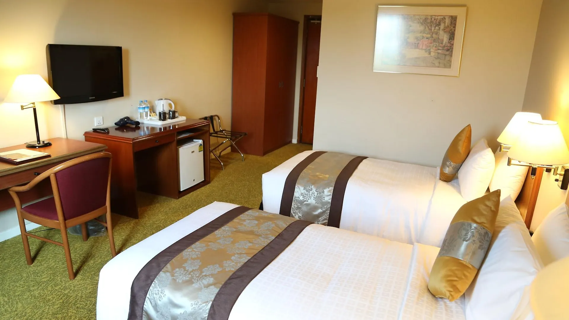Summit Parkview Yangon Hotel