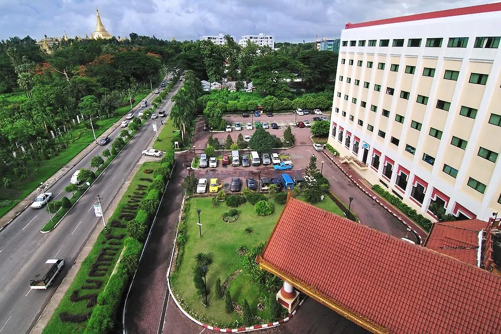Summit Parkview Yangon Hotel