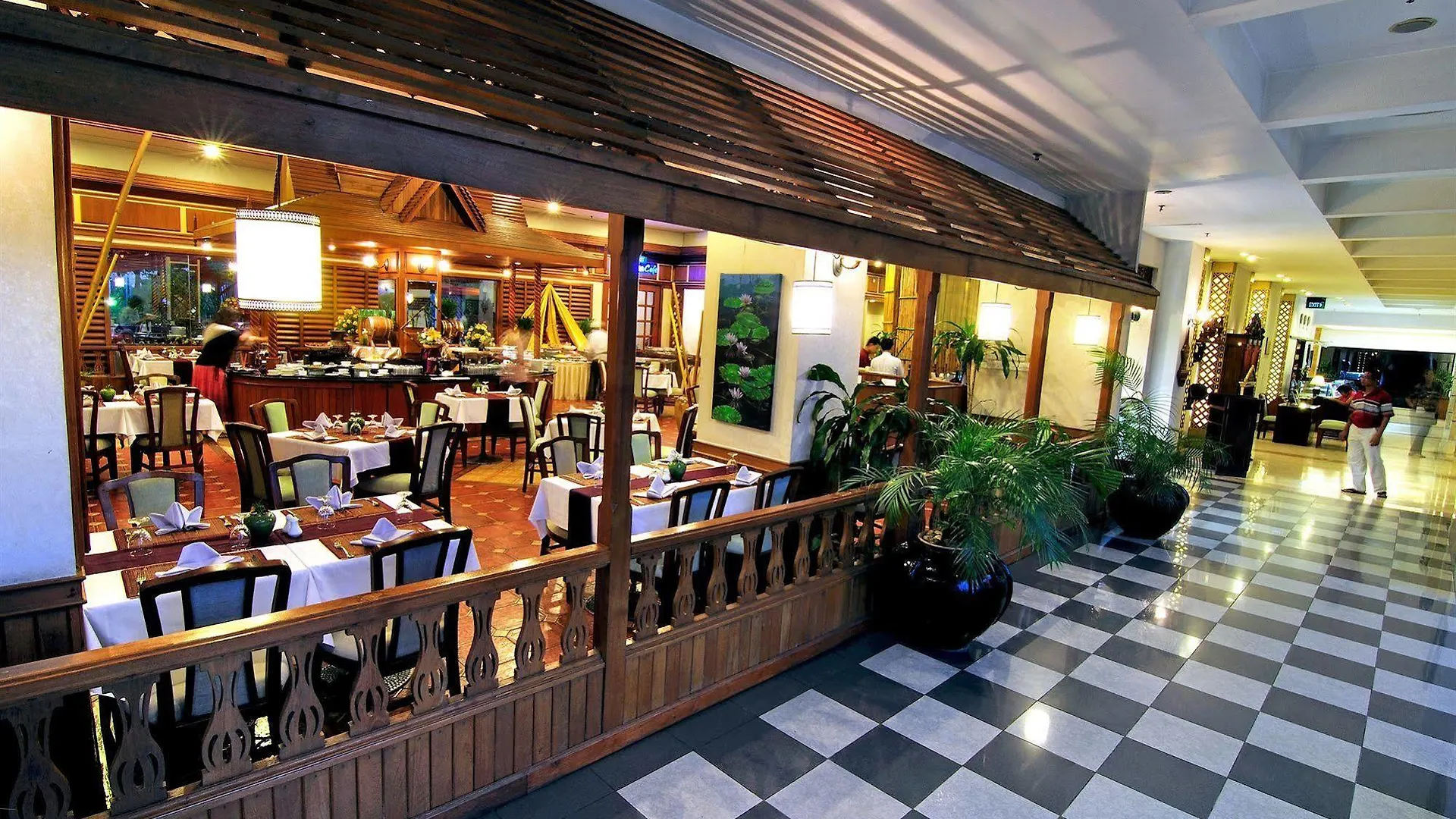 Summit Parkview Yangon Hotel